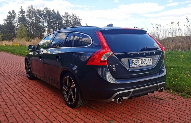 Volvo V60 cena 41900 przebieg: 242000, rok produkcji 2011 z Sokółka małe 79